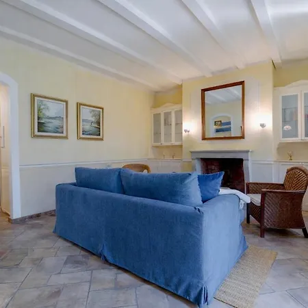 Premium In Place Des Lices * Saint Tropez